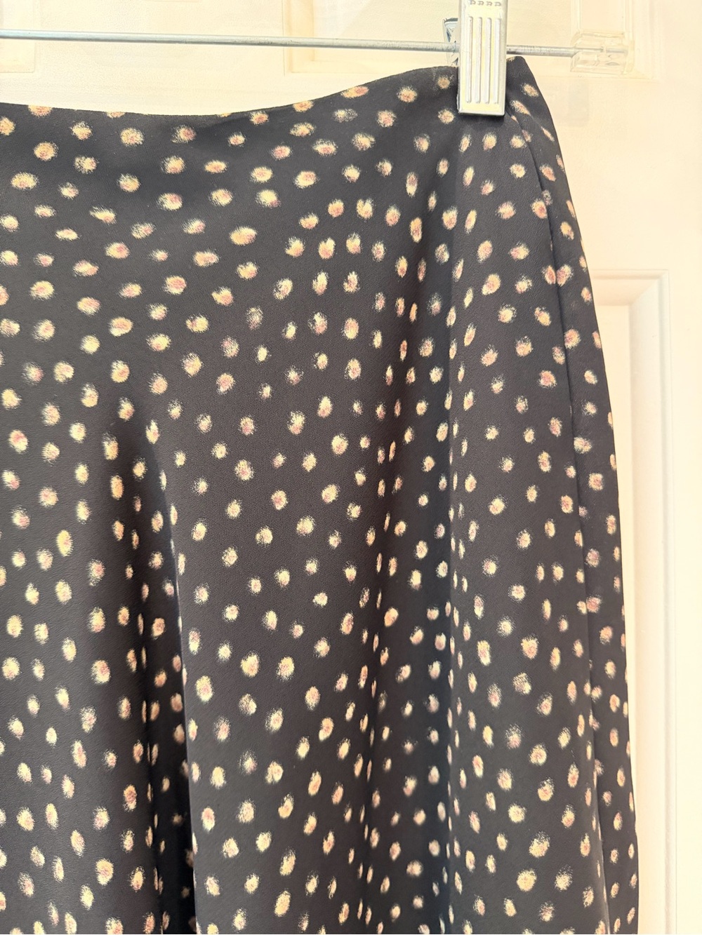 Bentley Arbuckle Black Lightweight Flirty Skirt Gold Dot Print Slight Sheer Sz 2 - Picture 3 of 12